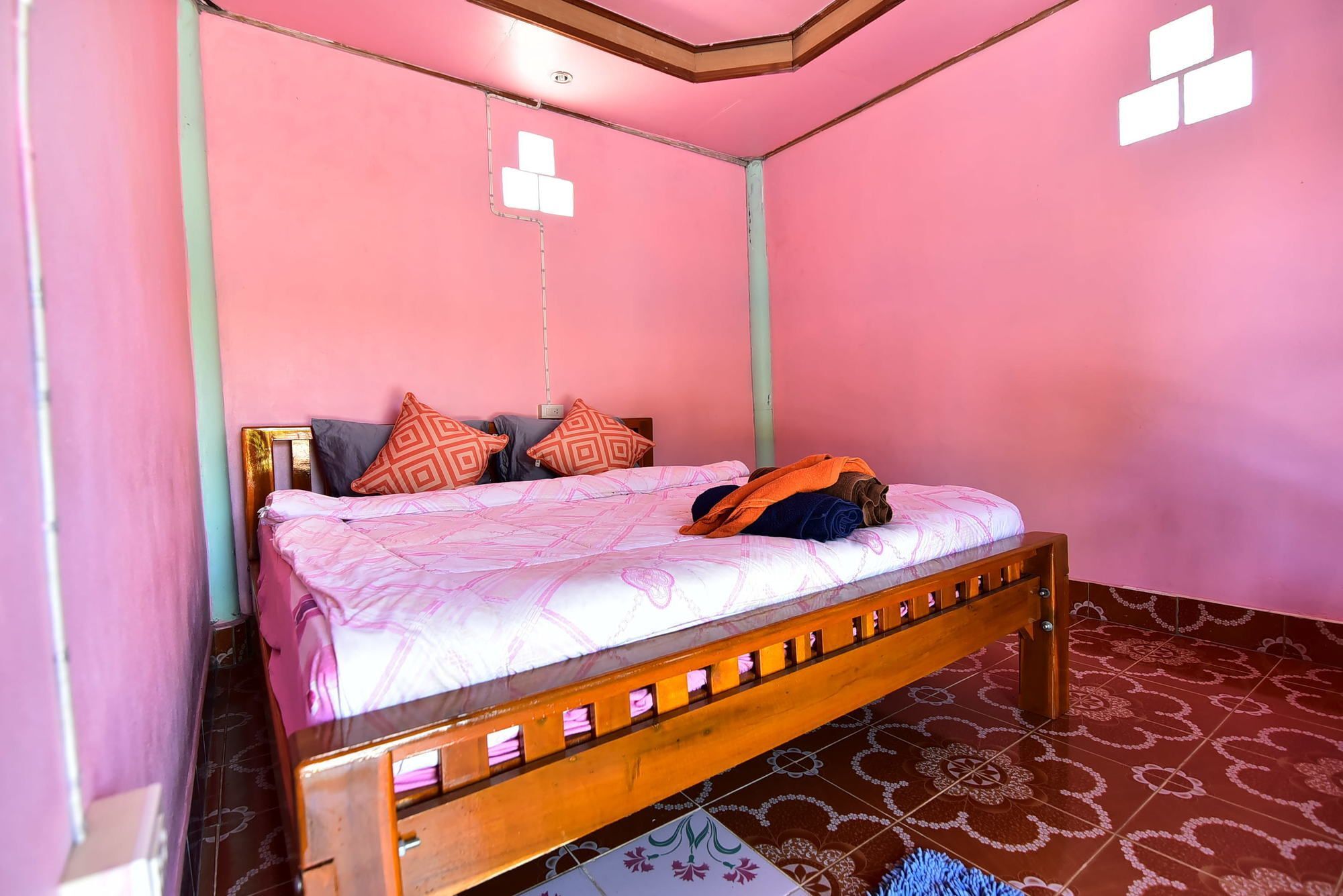 Lanta Danai Guesthouse เกาะลันตา ภายนอก รูปภาพ